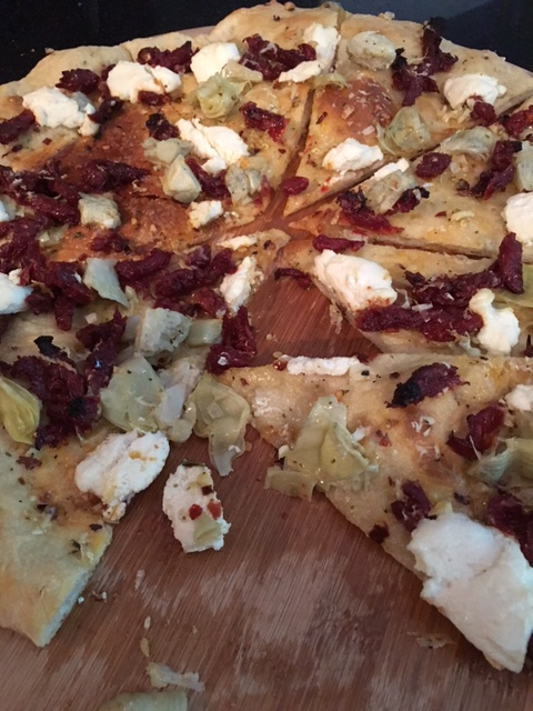 artichokesundriedpizza